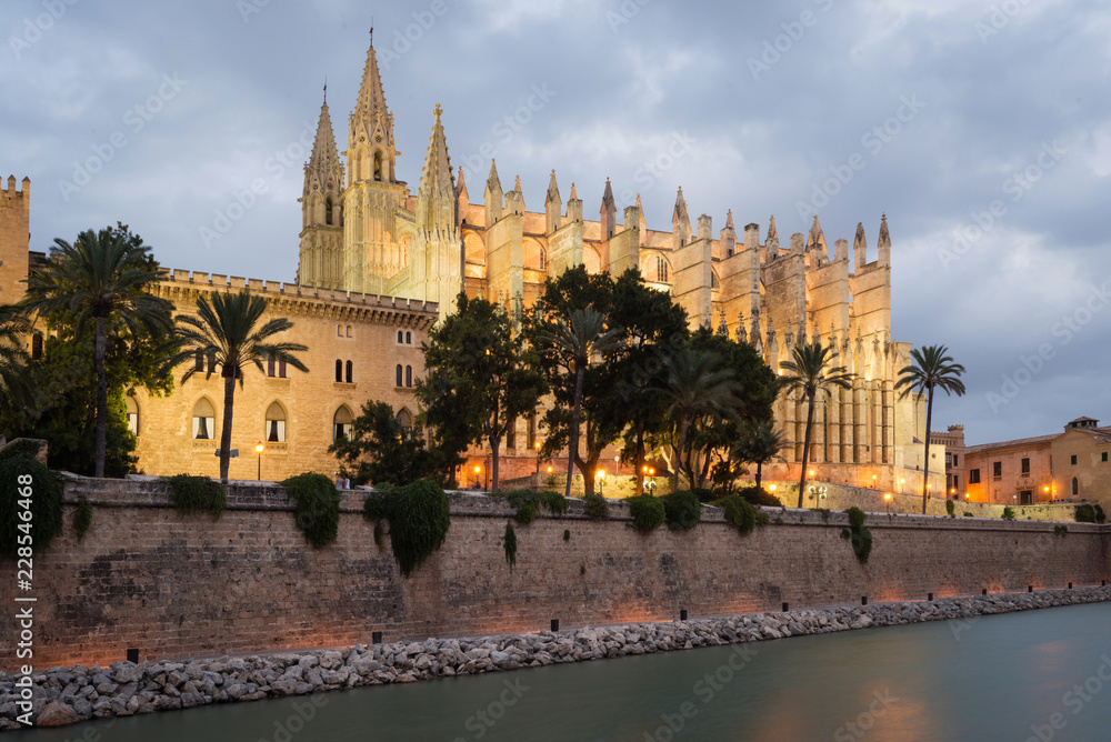 La Seu Cathedral at dusk, Palma de Mallorca, Balearic Islands, Spain