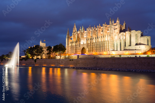 La Seu Cathedral at dusk with reflection over lake, Palma de Mallorca, Balearic Islands, Spain © ventura