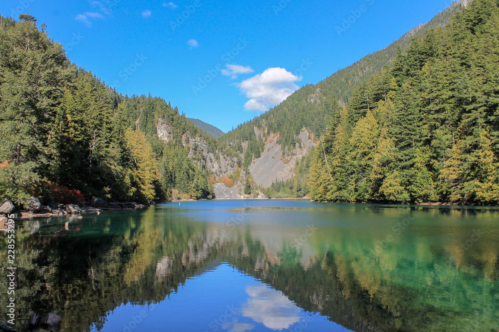 Lindeman lake