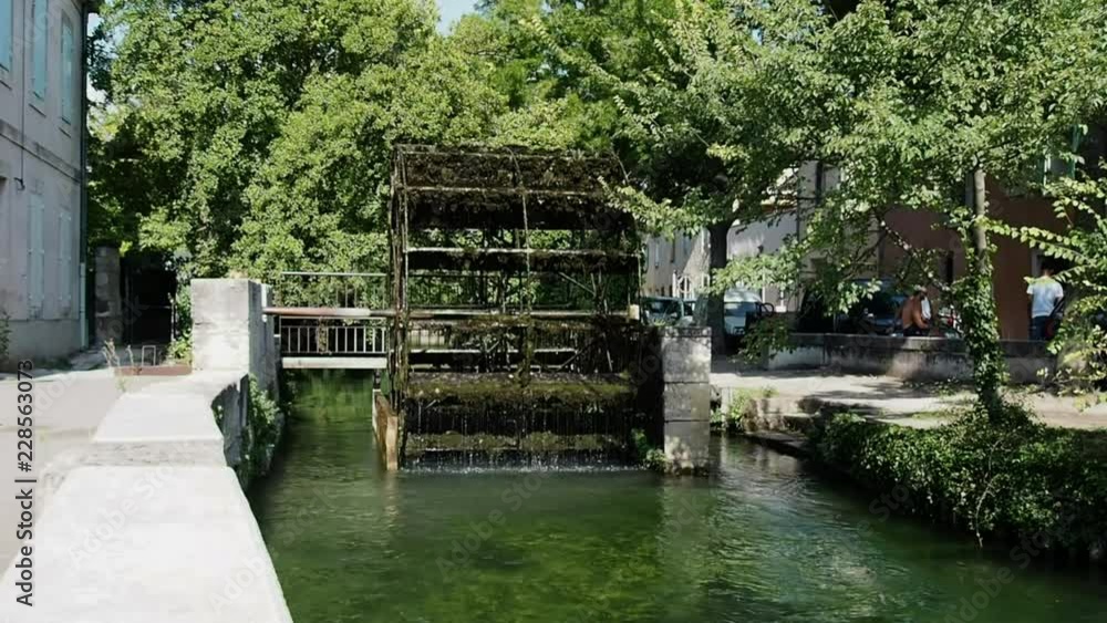 Water mill on L'Isle-Sur-La-Sorgue in 4k