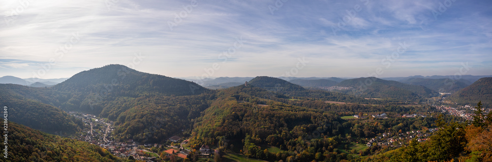 Panoramablick über Bindersbach und Annweiler