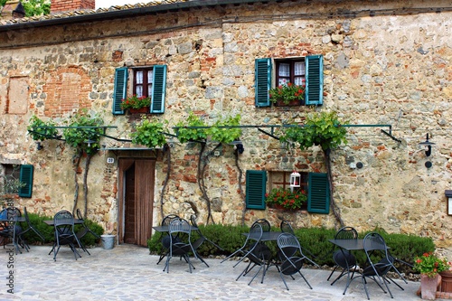 Italy, Tuscany: Small restaurant in monteriggioni.