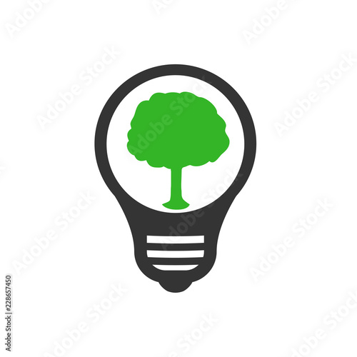 Logotipo bombilla con arbol en gris y verde