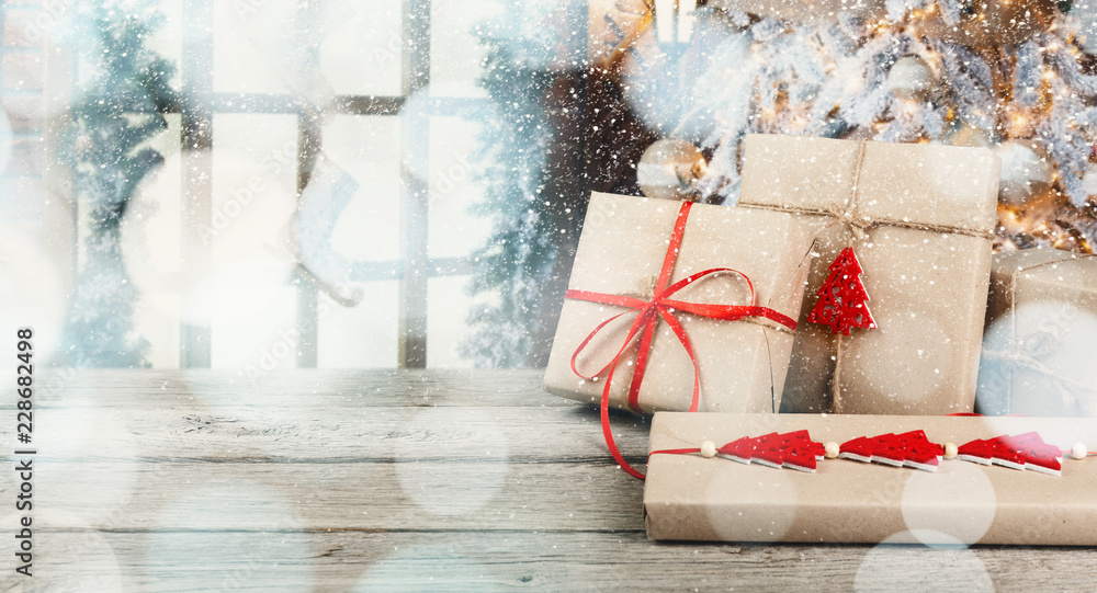 Obraz premium Christmas background with gift boxes for greeting card