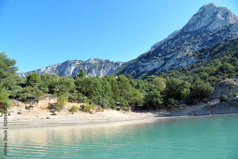 Lac de Sainte-Croix plage. Gorges du Verdon. Var. Alpes-de-Haute-Provence. France.