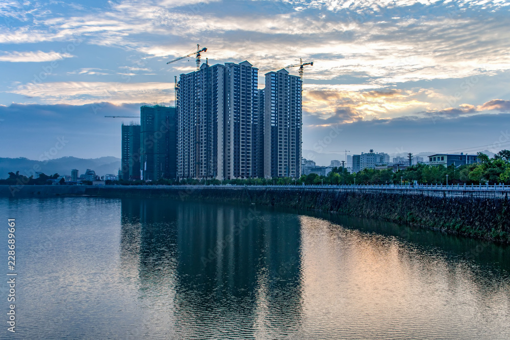 Obraz premium river and buildings