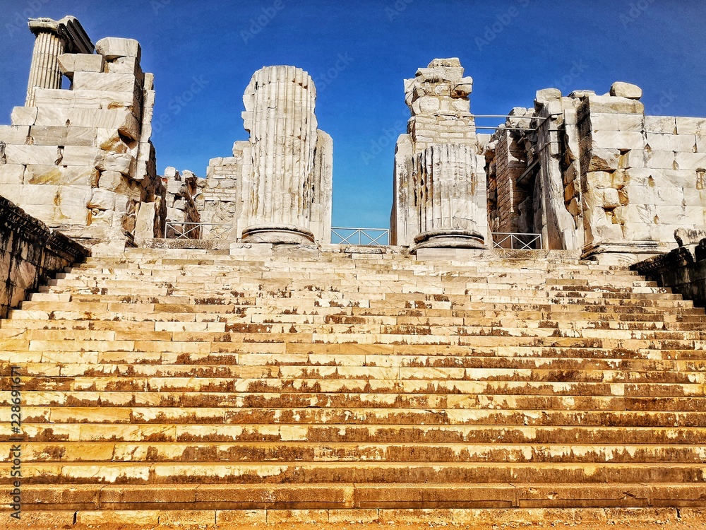 Fototapeta premium the delphi amphitheater on the nowadays cost of turkey