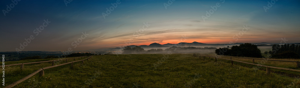 Obraz premium Panorama scene of a sunrise over the Rhine valley