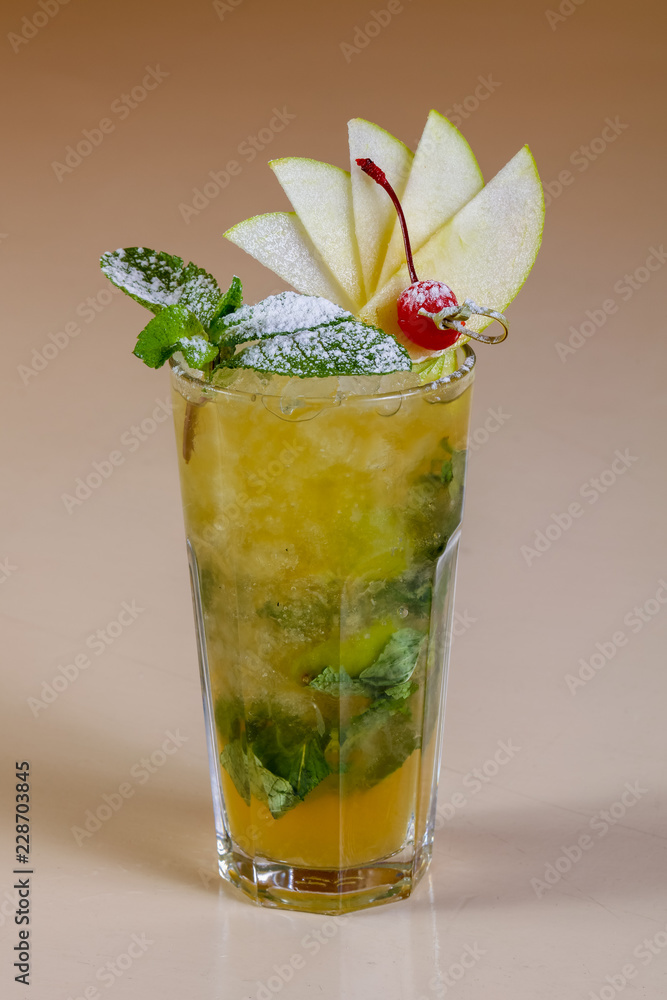 Mojito with apple Mojito with apple