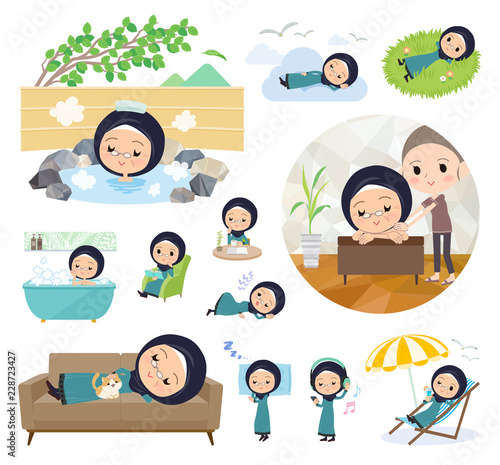 Arab old women_relax