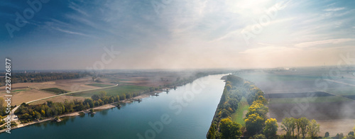 Nebel über dem Rhein bei Worms