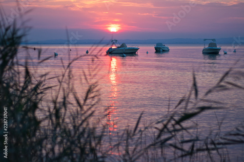 Obraz na płótnie Sonnenuntergang am See w salonie