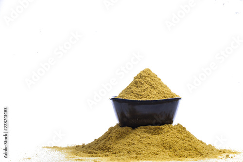 Coriander seeds, fresh coriander and powdered coriander
