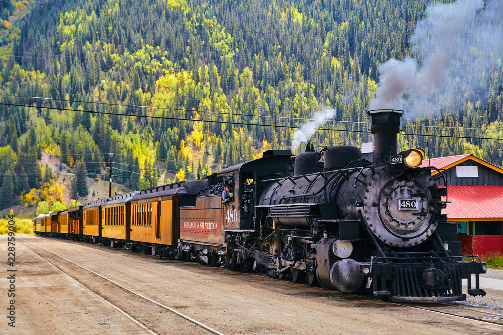 Obraz premium Old Train 1800's Coal Powered in Mountains