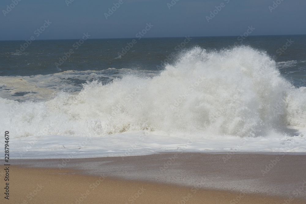 Fale oceanu