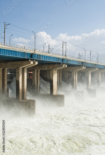 Fototapeta Naklejka Na Ścianę i Meble -  Reset of water at hydroelectric power station on the river