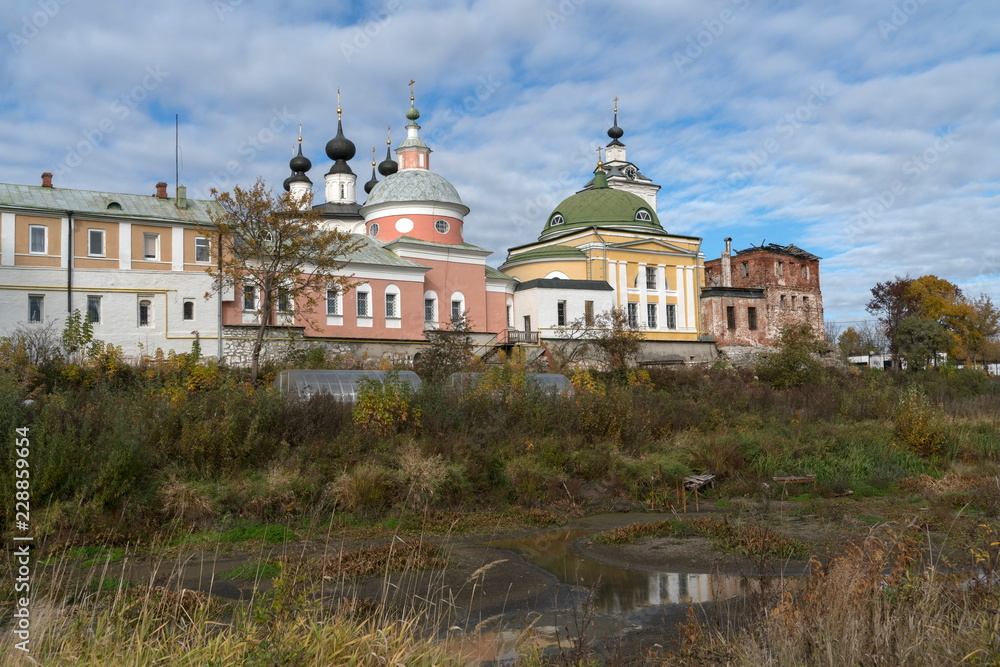 Троицкий Белопесоцкий монастырь в Ступино.