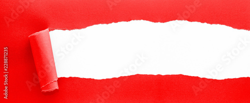 red ripped paper - XXL-Banner-Format