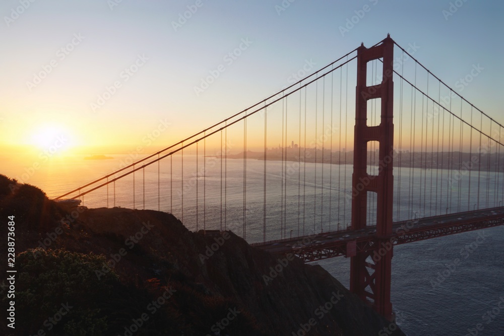 Fototapeta premium Sonnenaufgang an der Golden Gate Bridge | San Francisco | USA