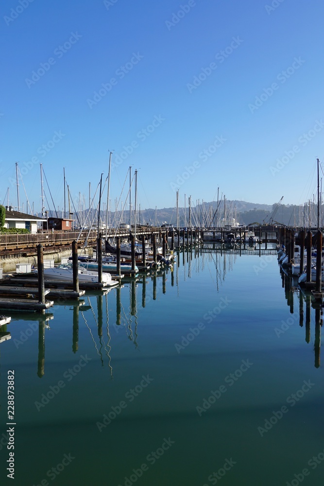 Fototapeta premium Kaliforniens Küste | Boote am Meer