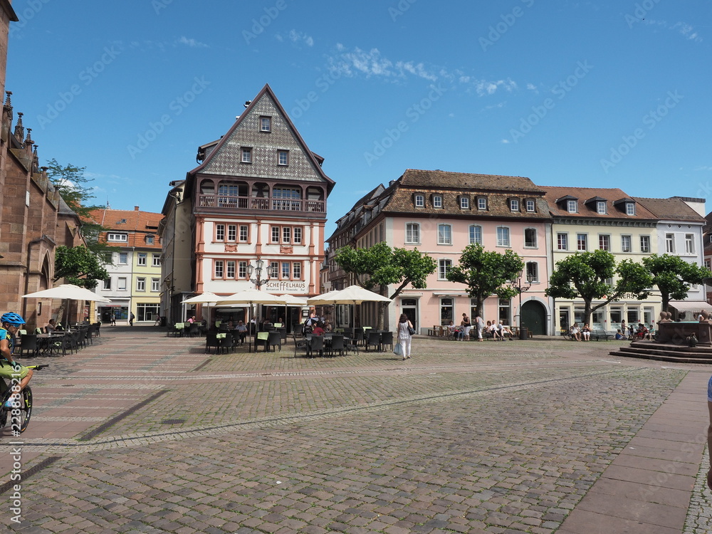 Neustadt an der Weinstraße - am Rand des Pfälzerwaldes und am Mittelpunkt der Deutschen Weinstraße