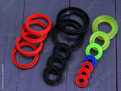 hydraulic rubber and polyurethane stuffing boxes