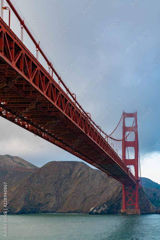 Fototapeta premium golden gate bridge in san francisco