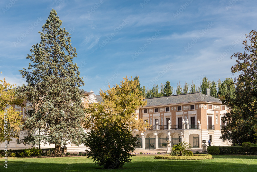 Garden of the prince in Aranjuez, in this case the the house of the farmer, in the vicinity of the royal palace.