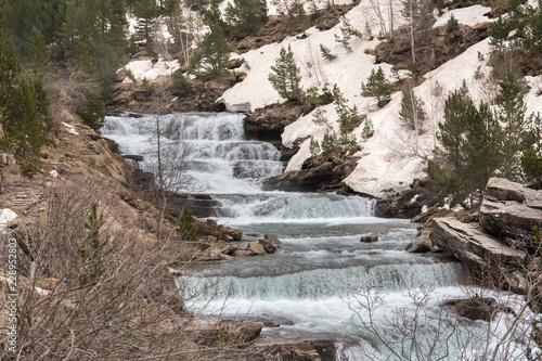 Parque nacional de Ordesa y Monte Perdido, Río Arazas photo