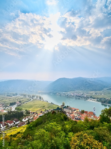 Foto Dürnstein form above with dramatic sky