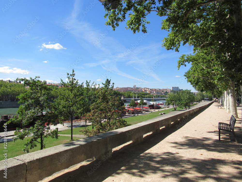 Fleuve à Lyon.