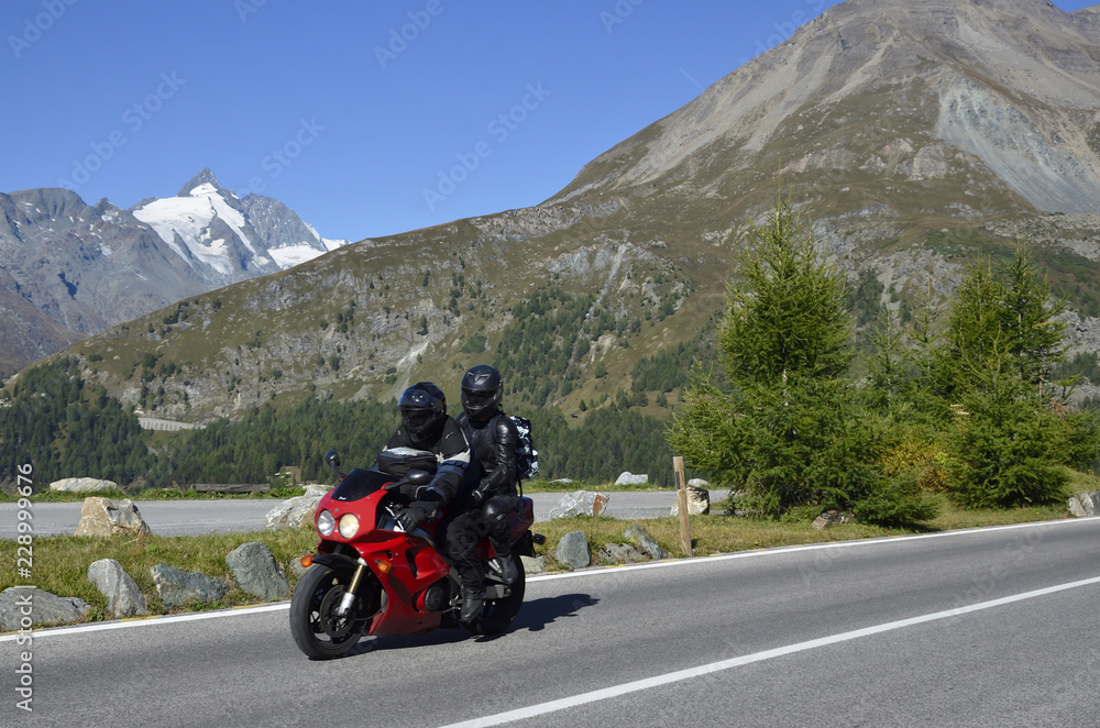 Motorräder auf  Großglockner Hochalpenstraße