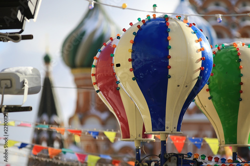 Canvas Print carousel moscow red square / day off on red square, spinning carousel