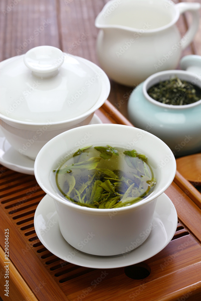 biluochun tea, chinese famous green tea
biluochun tea, chinese famous green tea