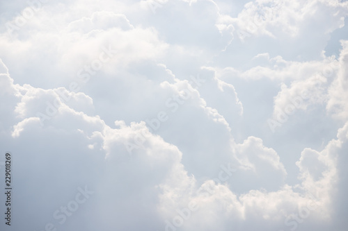 Fototapeta Naklejka Na Ścianę i Meble -  white cloud background and texture. white sky in cloudy day.