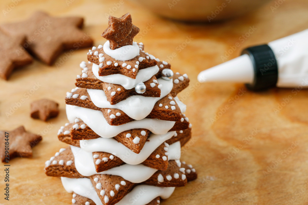 How to make gingerbread christmas tree. Step by step, tutorial.