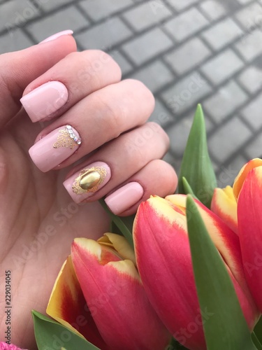 pink nailart and tulip