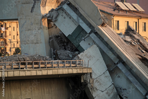 Konstfotografi morandi collapsed bridge in genoa