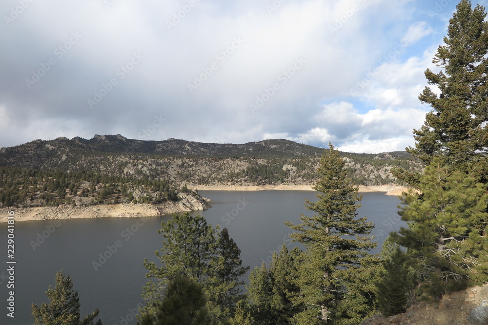 Obraz premium lake in the mountains