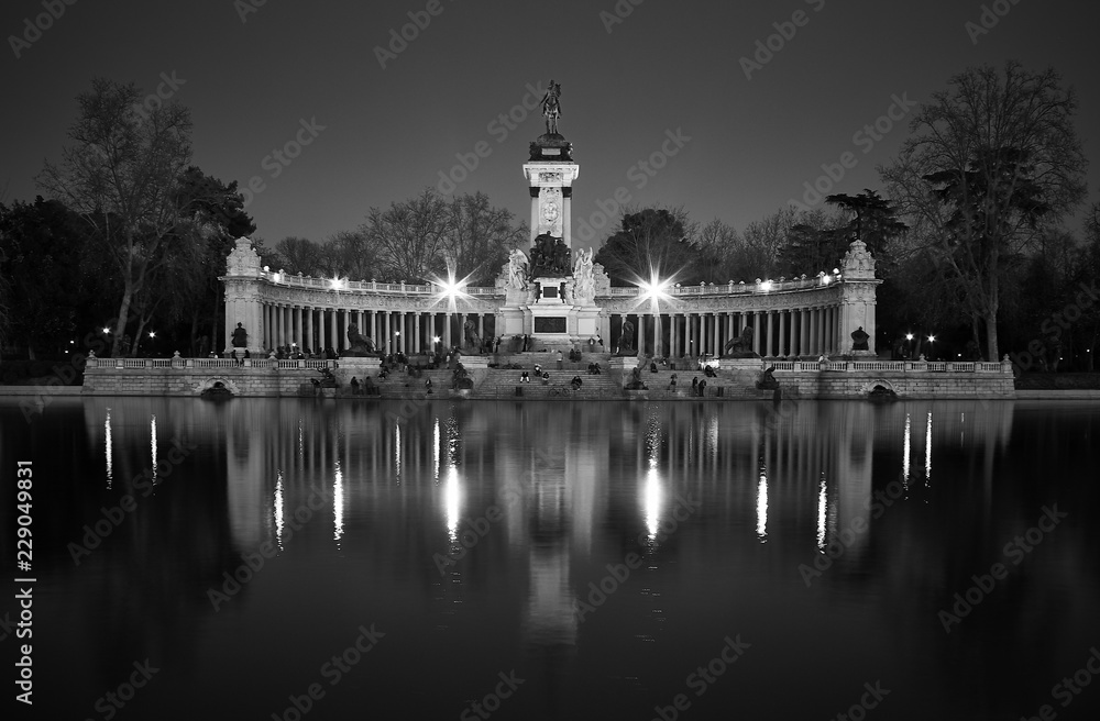 Park & Fountain from El Retiro, Madrid