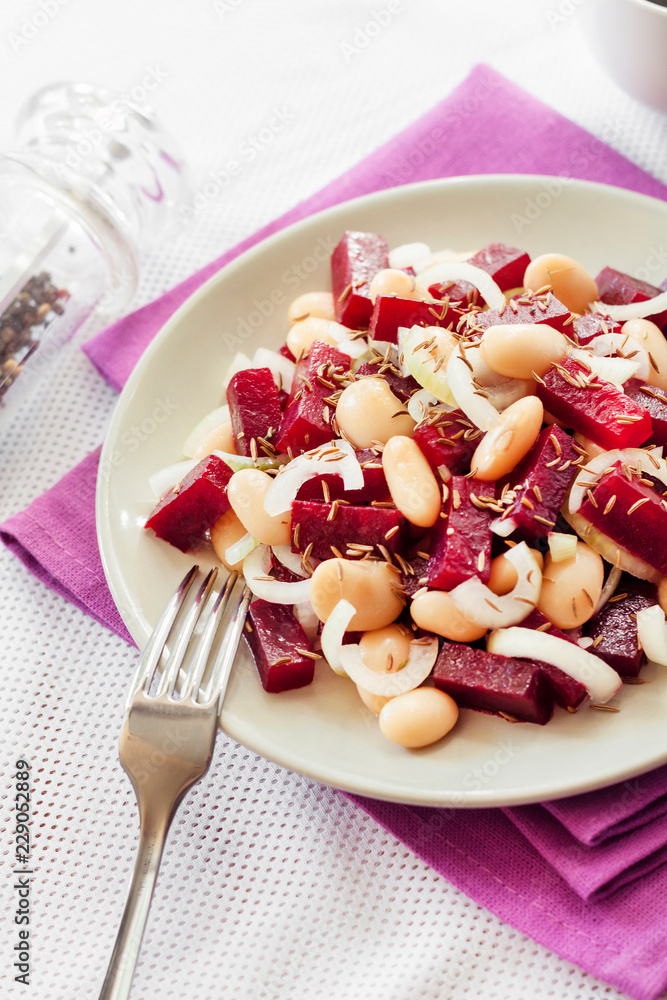 Beetroot salad with white kidney beans, pickles and onion Beetroot salad with white kidney beans, pickles and onion
