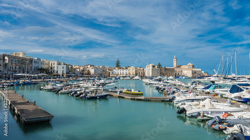 Hafen von Trani; Apulien; Italien