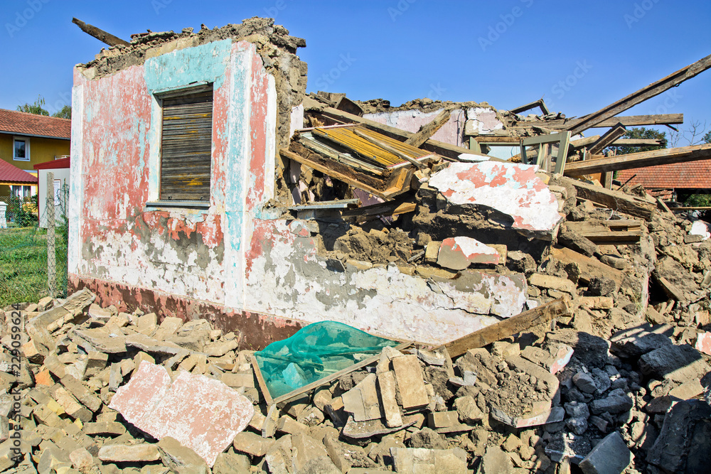 Fototapeta premium Ruined house