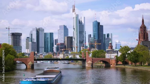 Wasserverkehr in frankfurt photo