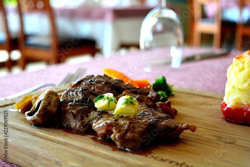 steak with vegetables