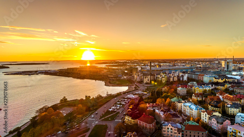 Obraz na plátně Aerial sunset view of beautiful city Helsinki