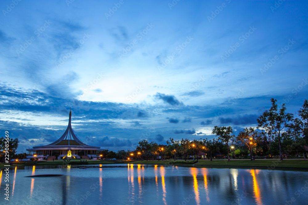 Obraz premium twilight Suan luang Rama 9 park, Central of Bangkok, Thailand