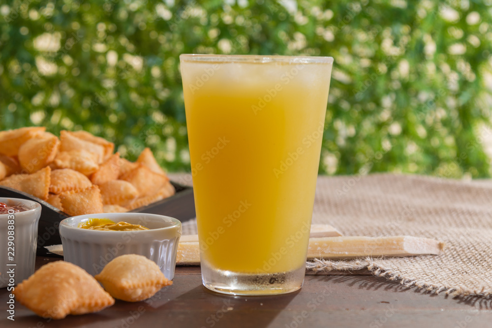 fair pie with sugar cane juice fair pie with sugar cane juice