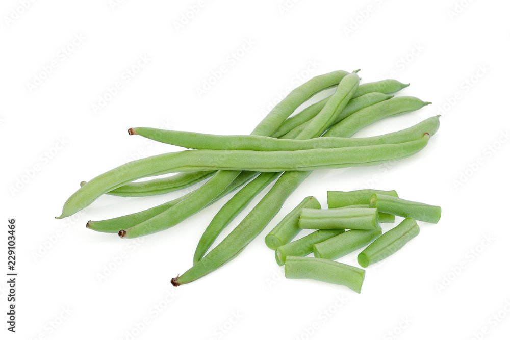 Fototapeta premium green beans isolated on white background