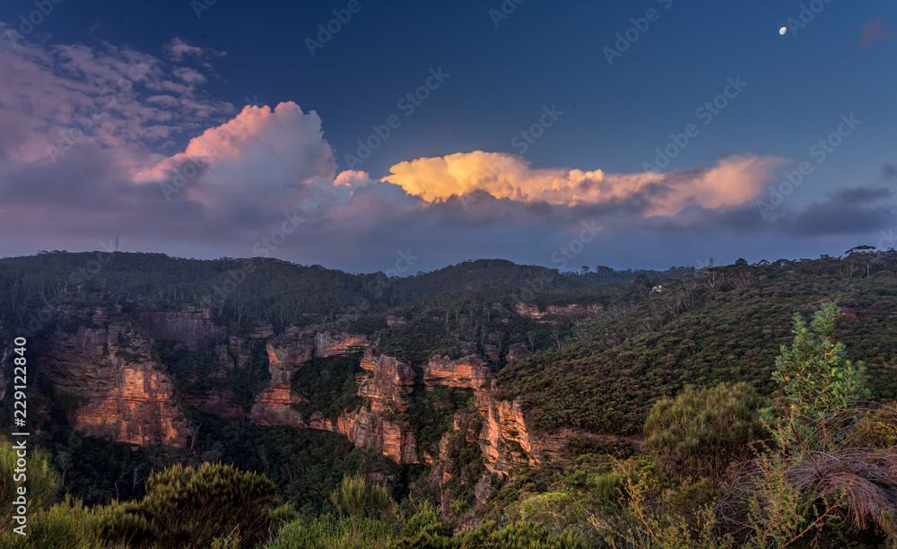 Views across to Norths Lookout Katoomba
